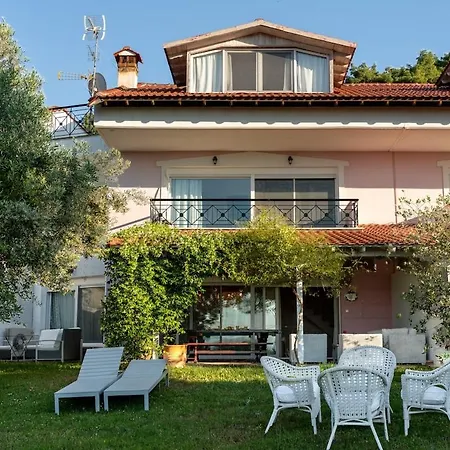 Pool With Attic In Glarokavos
